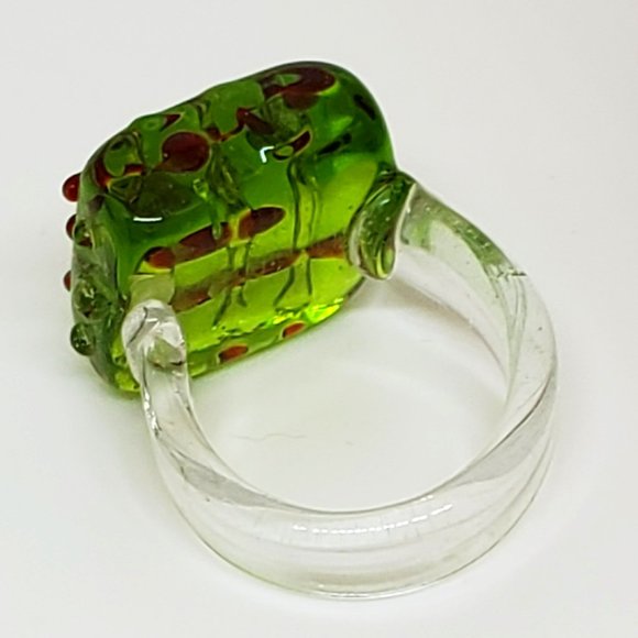 Vintage Mid Century Modern Apple Green and Red Square Front Glass Ring Size 7.5 - Picture 6 of 10